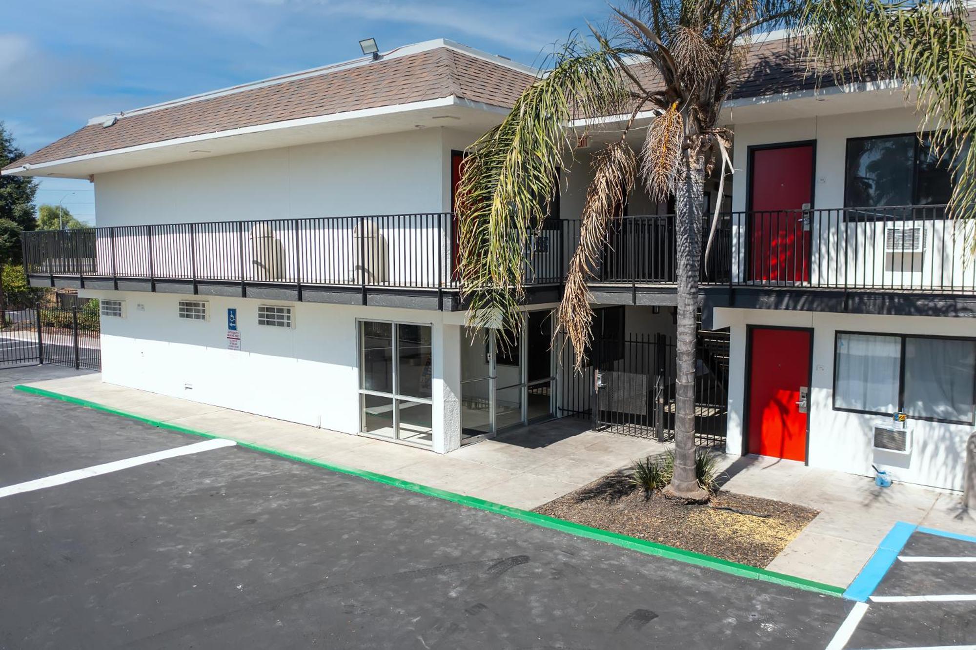 Econo Lodge Stockton Near I-5 Fairgrounds Eksteriør billede