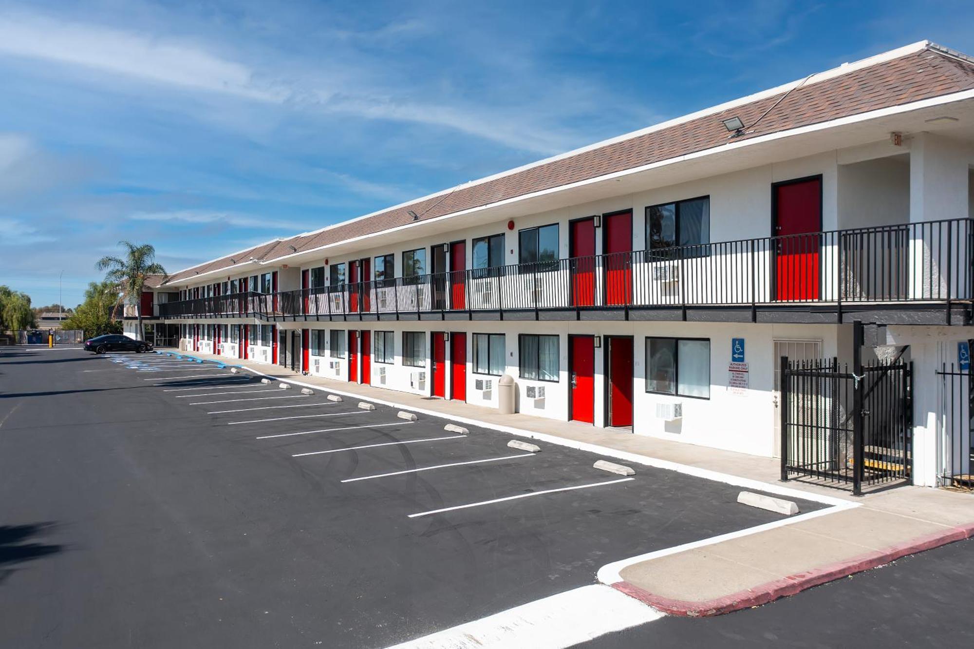 Econo Lodge Stockton Near I-5 Fairgrounds Eksteriør billede