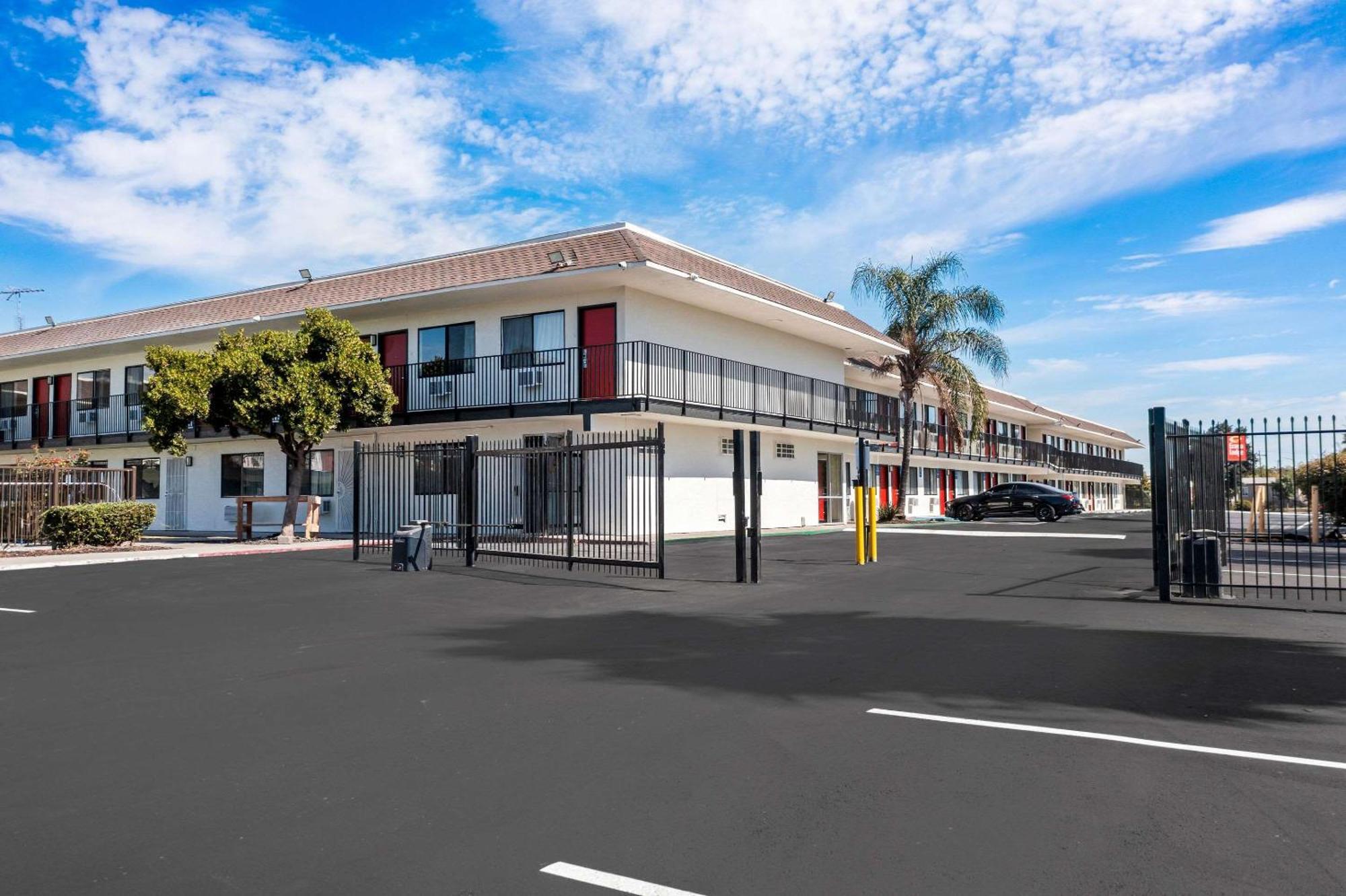 Econo Lodge Stockton Near I-5 Fairgrounds Eksteriør billede