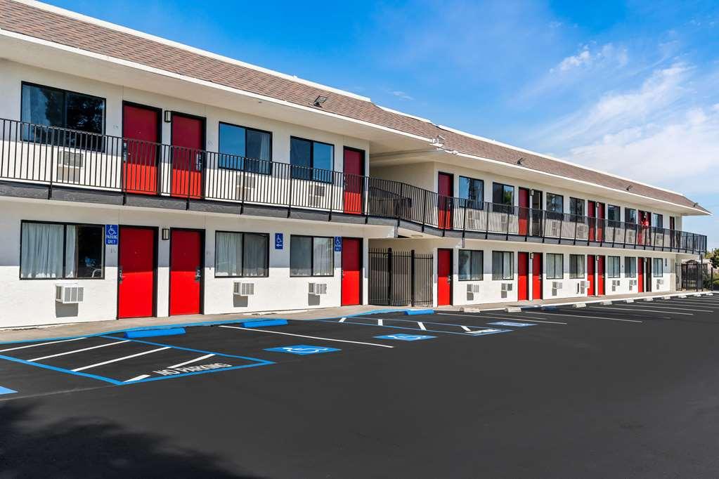 Econo Lodge Stockton Near I-5 Fairgrounds Eksteriør billede