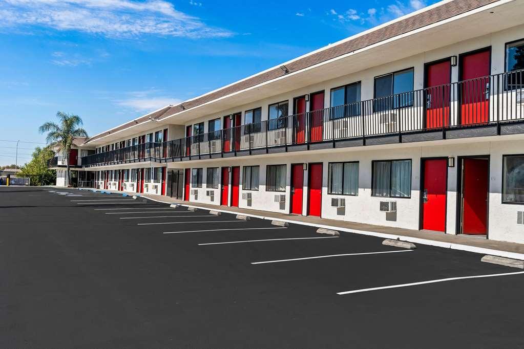 Econo Lodge Stockton Near I-5 Fairgrounds Eksteriør billede